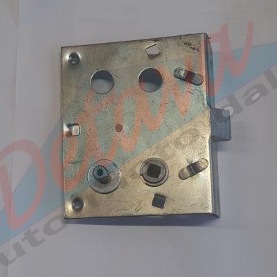UAZ 469 Durų spyna kairė 469-6105013